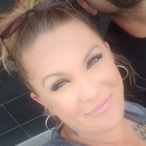 Meet your Posher, Hollee